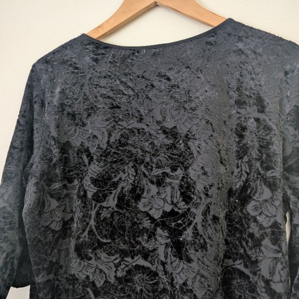 Ann Taylor Factory Velvet Burnout Top Women's Lg Bell Sleeve Black Floral Witchy - Picture 10 of 10